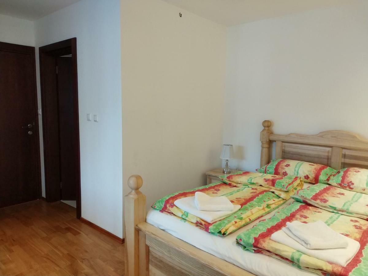Apartments & Restaurant Abas Плав Стая снимка